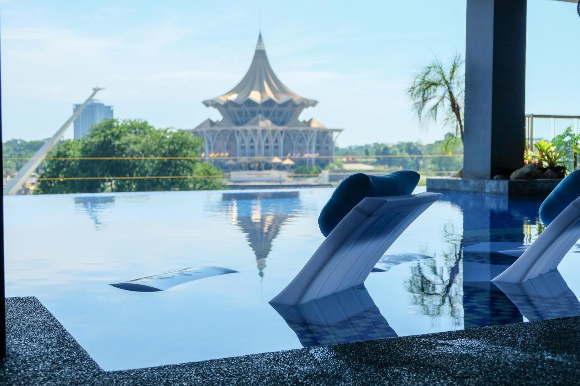The Waterfront Hotel Kuching Eksteriør bilde View of the National Museum of Malaysia from the Shangri-La Kuala Lumpur